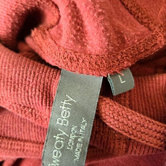 Sweaty Betty Cozy Red Hoodie Raspberry Color Long Sleeve Sweatshirt Size: Large - Picture 5 of 11